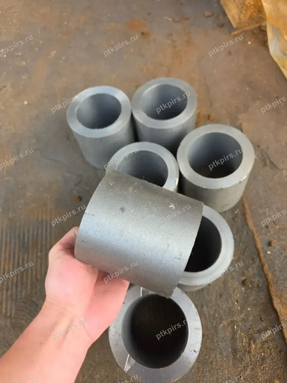 Втулка чугунная